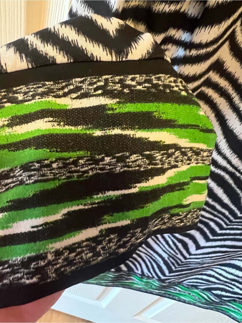 🖤 Michael Kors Zebra Print Shift Dress XL Black White Green Long Sleeve - Picture 9 of 11